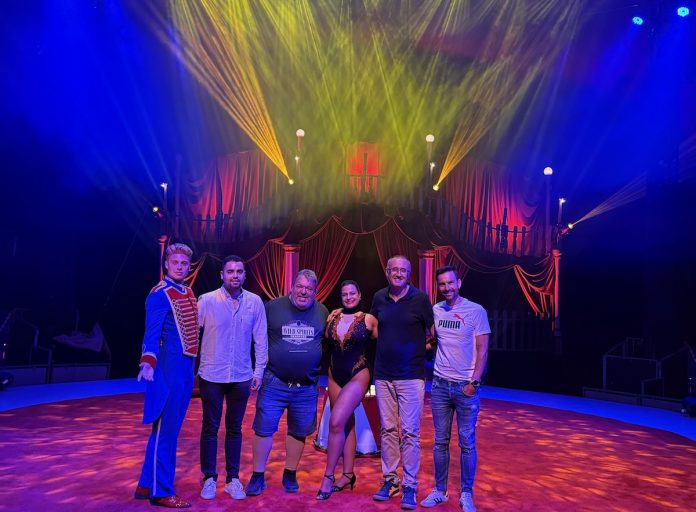 Evolution Circus nigran