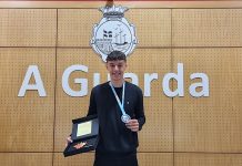 A Guarda rinde homenaje a Álex Sierpes tras una temporada para la historia