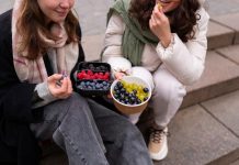 Vuelve el programa que reparte fruta y leche en los colegios gallegos