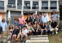 Nigrán dedica un peldaño de la Praza da Biblioteca a Gonzalo Torrente Ballester