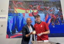 O Porriño recibe a Nico Giráldez por su plata en el Mundial de Balonmano