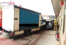 Herido un octogenario tras ser embestido su coche por un camión en Nigrán
