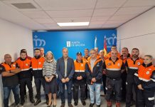 El delegado territorial entrega los carnés a 38 efectivos de Protección Civil