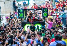 La Deputación lleva a Oia la actuación de Festicultores Troupe