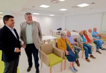 El delegado del Gobierno visita el Centro de AFAGA en Vigo con motivo del Día Mundial del Alzhéimer