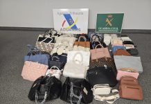 Intervenidos en el Puerto de Vigo 60.000 bolsos falsificados