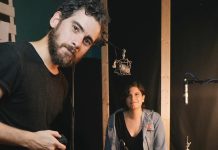 El dúo coruñés Escuchando Elefantes presenta su último disco en Vigo