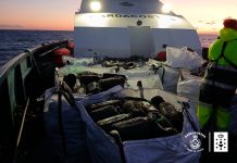 Guardacostas decomisa 720 cacharros y libera 117 kilos de pulpo pequeño en A Guarda