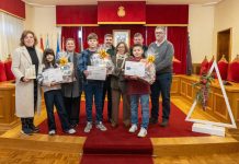 Adrián de Sousa Martín gana el Concurso de la Postal de Navidad del Concello de Tui