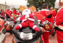 Papá Noel toma las calles de O Porriño con una «invasión motera»
