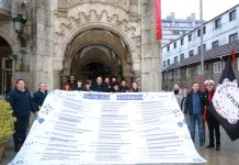 O Porriño da la bienvenida a la Navidad con música de rondallas