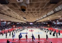 El Certamen de Rondallas llena el pabellón de O Porriño