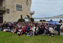 Más de 180 escolares de Baiona participan en una jornada colaborativa para la renovación de A Doca