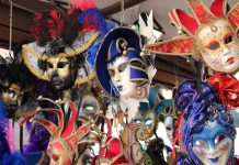 Baiona celebra su gran fiesta de Carnaval infantil en Sabarís