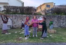 Camposancos homenajea a las mujeres de la antigua serrería con una exposición por el 8M