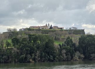 La fortificación de Tui y Valença protagoniza una ruta y una BARferencia