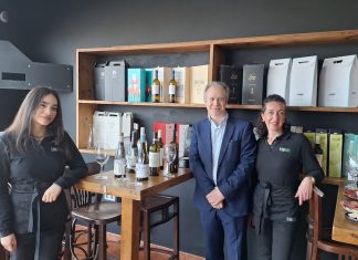 Carrero visita «Terraverde Vinoteca» en su campaña de apoyo al comercio local