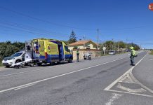 Fallece mientras practicaba surf en Oia