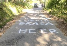 Detectan pintadas falsas que desorientan a peregrinos en Tui