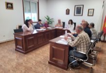 El PSOE denuncia el voto en contra del PP a la regularización de migrantes en Oia