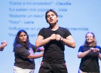Tui acoge el V Festival de Canciones en Lengua de Signos para dar visibilidad a la comunidad sorda