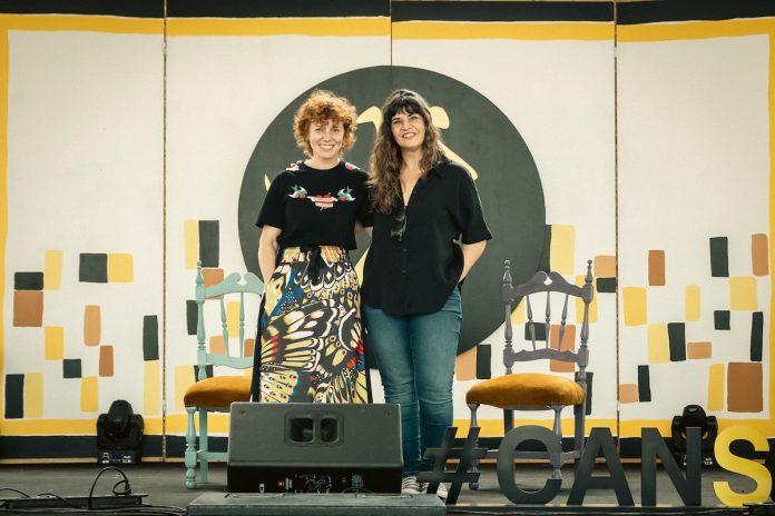 As actrices María Vázquez e Janet Novás cans
