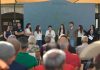 Unas 400 personas asisten en O Rosal al estreno del documental ‘De avoas a netas’