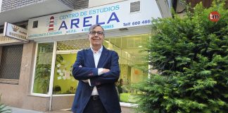 El profesor que ayudó a cientos de alumnos en Baiona se jubila