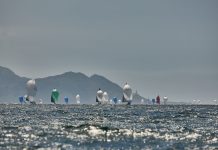 Espectáculo en las Rías Baixas con la primera costera del Trofeo Repsol