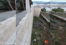 Actos vandálicos dañan elementos de la muralla de Monterreal en Baiona