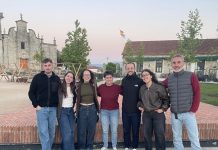 O Rosal teje puentes entre generaciones con el documental «De avoas a netas»