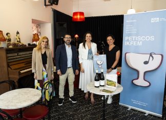 Tomiño acoge los ‘Petiscos IKFEM’, una experiencia cultural entre viñedos, literatura y música en directo