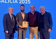 El TYDE FC recibe el premio al mérito deportivo de la Xunta en el año de su centenario