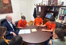 Baiona homenajea al Marrucho’s Racing Team tras clasificarse para el Mundial de STEM Racing en Singapur