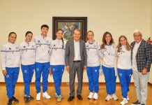 Vigo celebra el histórico salto del Club Maniotas a la élite de la gimnasia