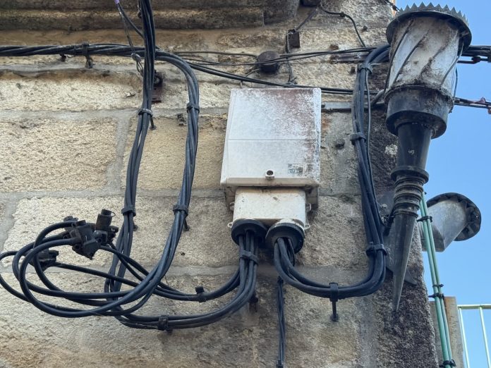 cableado casco tui