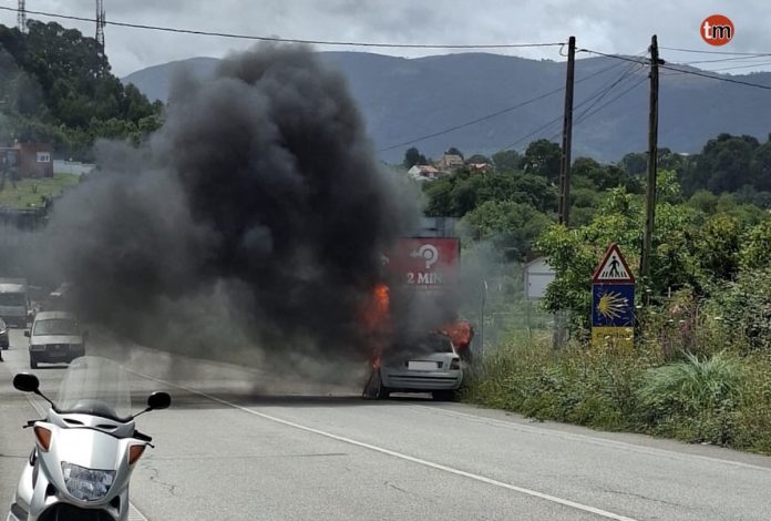 coche ardiendo rosalia castro nigran
