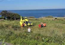 Herido en una mano tras cortarse con una radial en Oia