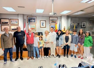 Aday Pereira recoge el premio literario «Homes e Mulleres do Mar»