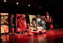 La Escuela Municipal de Teatro de Tomiño baja el telón tras un curso lleno de emociones