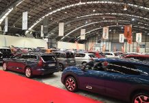La Feria del Coche de Ocasión de Vigo abrió sus puertas con una excelente respuesta del público