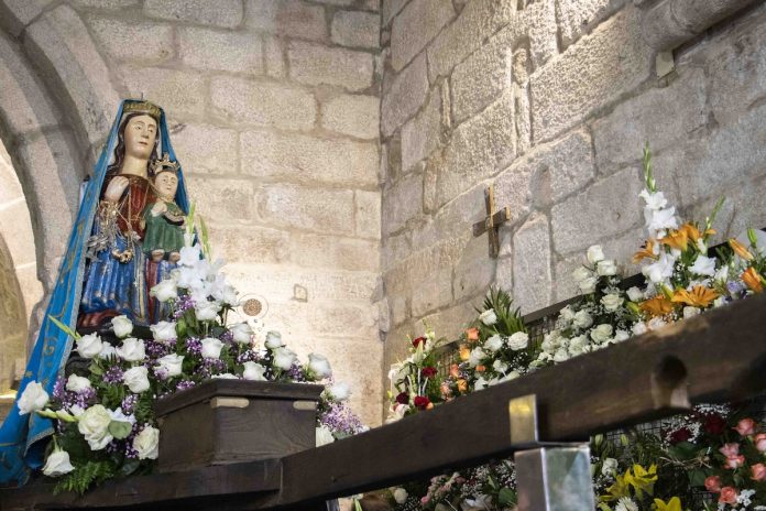 Imagen de la virgen de A Franqueira