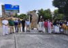 Tui rinde homenaje a los peregrinos con una escultura de Rai en el histórico inicio del Camino Portugués