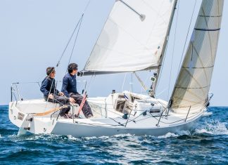 Las Rías Baixas ponen a prueba a las mejores tripulaciones de A Dos de Galicia