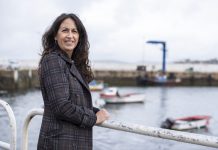 María Oruña presenta ‘La Cámara de las Maravillas’ en la Librería Atlántica de A Guarda