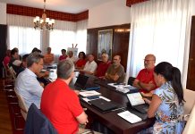 Mos y UFD analizan con los vecinos las incidencias en la red eléctrica de varias parroquias