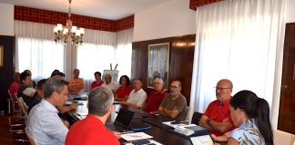 Mos y UFD analizan con los vecinos las incidencias en la red eléctrica de varias parroquias