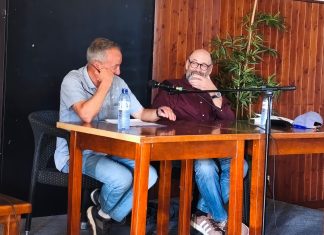 José G. Barral presenta en Sabarís su nuevo libro de relatos, “No fío do alén”