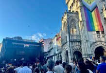 O Porriño celebra el Orgullo con una multitudinaria jornada de música, humor y reivindicación