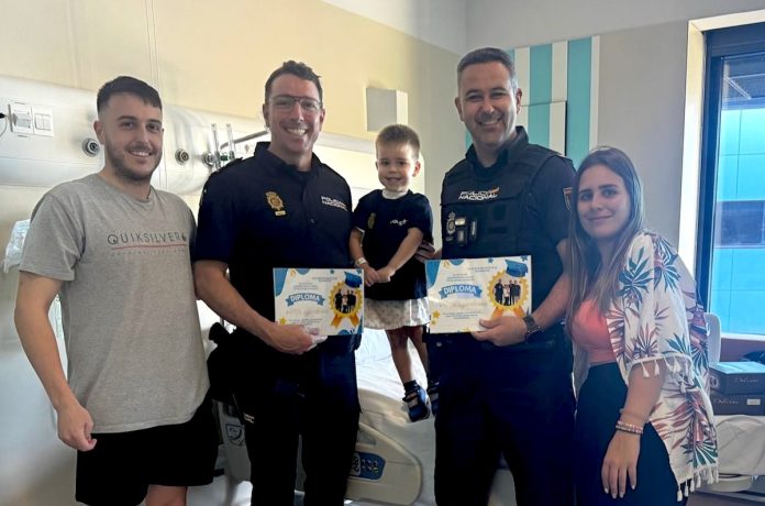 policia nacional salva vida niño vigo
